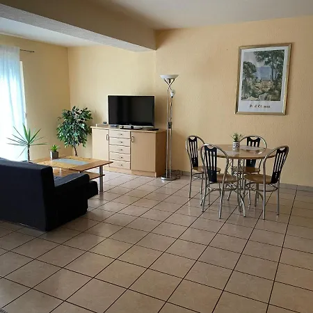 Residenz Moselstausee Apartamento *