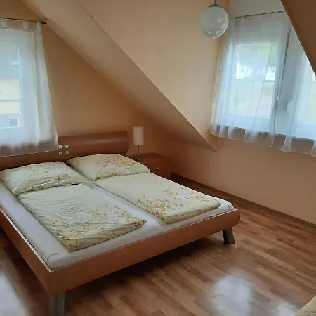 Residenz Moselstausee Apartamento *